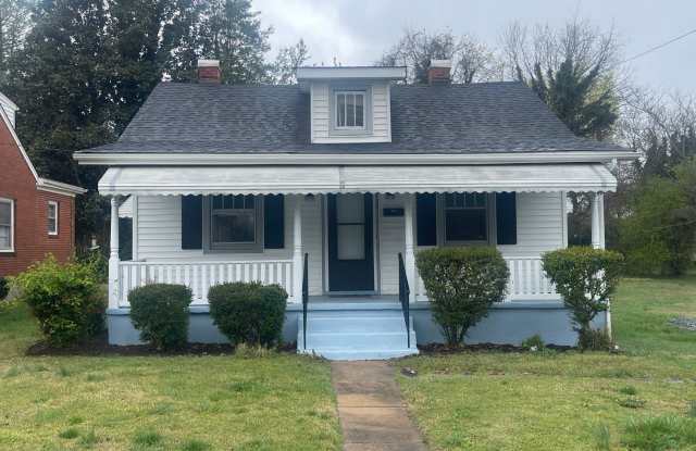 One Bedroom House for rent close to Rivermont shops and Randolph College. - 409 Grayson Street, Lynchburg, VA 24503