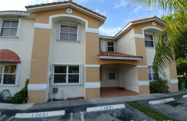 13891 SW 62 TE - 13891 Southwest 62nd Terrace, Kendale Lakes, FL 33183 13891 SW 62 TE - 13891 Southwest 62nd Terrace, Kendale Lakes, FL 33183