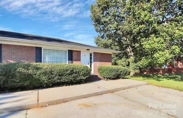 1005 Rainbow Drive Gallery 4