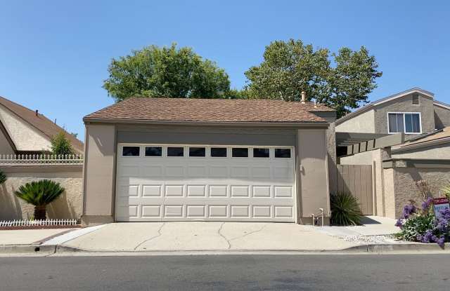 Available July 1, 2025! A SFR for under $3400!!! photos photos