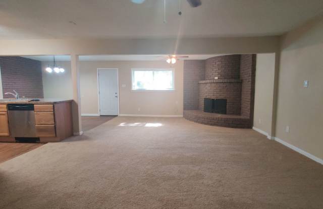 1003 Dyche Ln. Gallery 4