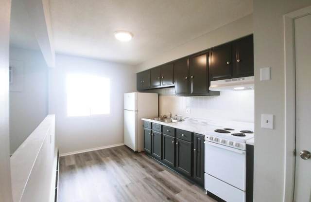 4422 S 25th St - 4422 South 25th Street, Omaha, NE 68107