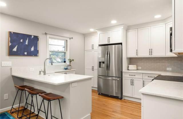 811 Whelchel Gallery 3