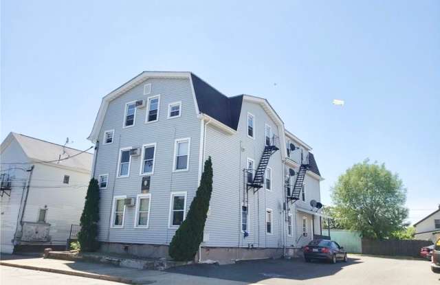 **Pawtucket/Woodlawn – Large Two Bed Section 8 Welcome -$1,400** photos photos