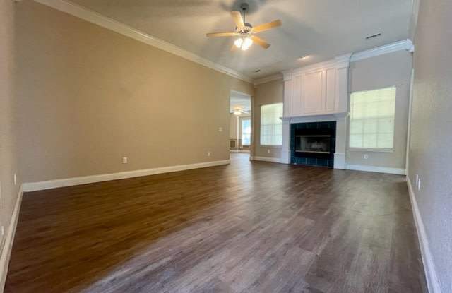 1456 N Timberline Dr Gallery 2