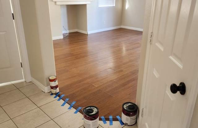 4 Bedroom, 3 bath, RV parking Separate yard home Gallery 4