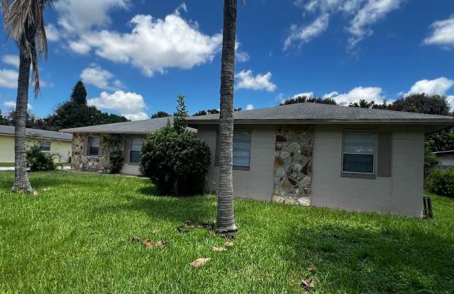 SPACIOUS 4 BEDROOM POOL HOME CONVENIENTLY LOCATED! Gallery 4