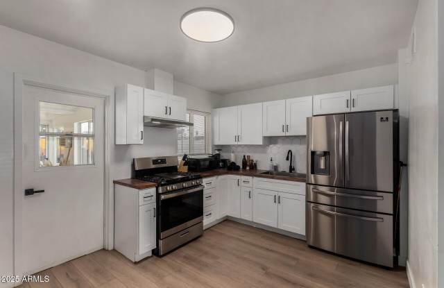 829 W MITCHELL Drive photos photos