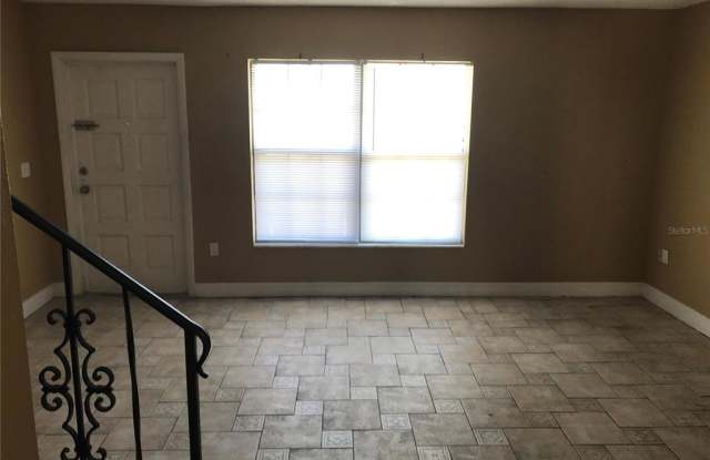 6093 VILLAGE CIRCLE Gallery 2