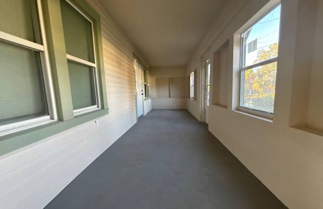 319 N 11TH Street Gallery 4
