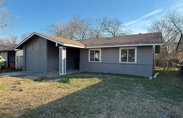 Newly Renovated 4-Bedroom Home in Austin – Move-In Ready! photos photos