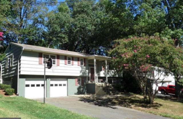 8400 BOUND BROOK LANE - 8400 Bound Brook Lane, Mount Vernon, VA 22309