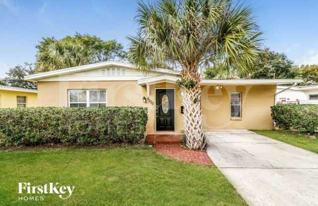 4200 Huntington Street Northeast - 4200 Huntington Street Northeast, St. Petersburg, FL 33703