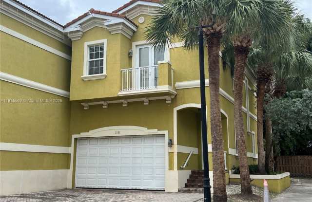 3151 SW 47th St photos photos