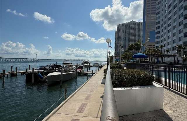 825 Brickell Bay Dr photos photos