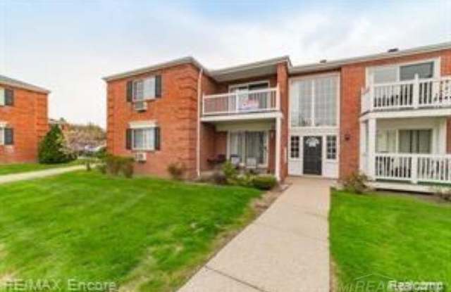 2420 Parmenter photos photos