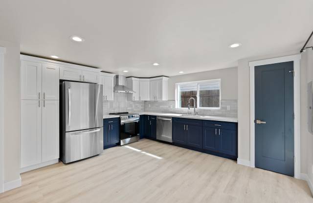 14340 Ashworth Avenue North Gallery 3