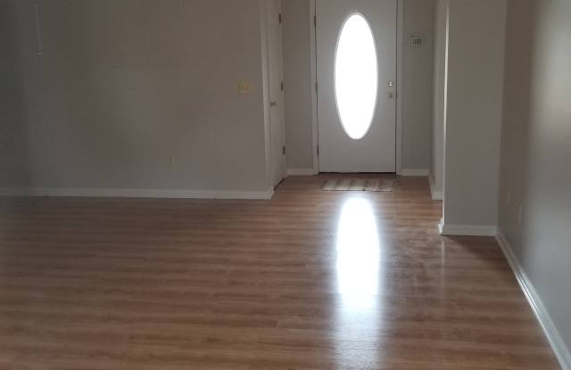 504 Bedford Court Gallery 2