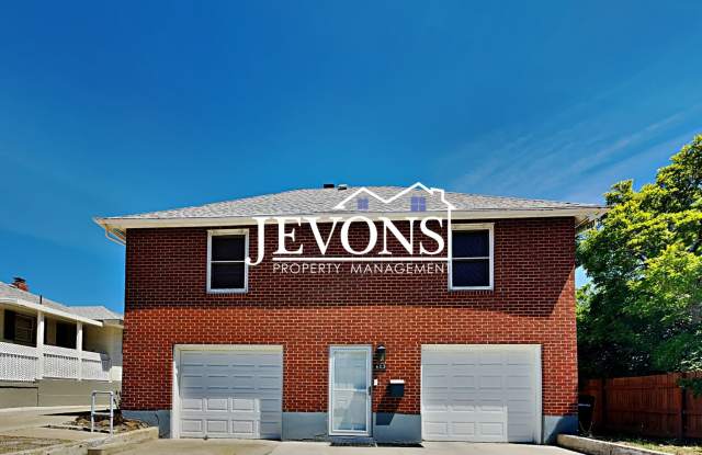 Single-family home in Yakima near Franklin Park photos photos