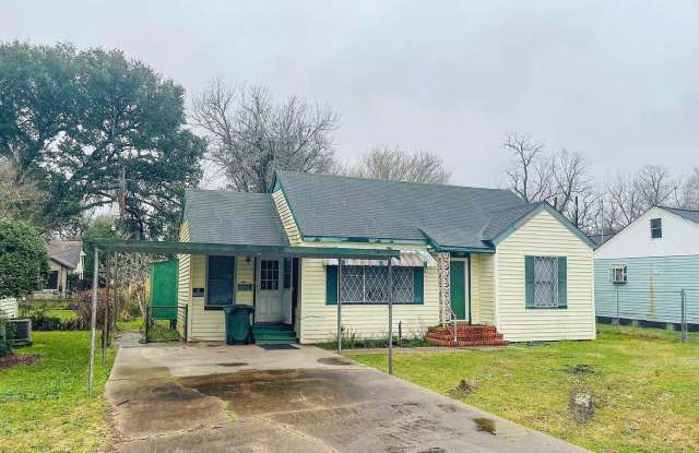 5267 Sunset Ave Beaumont, TX 77705 Gallery 1