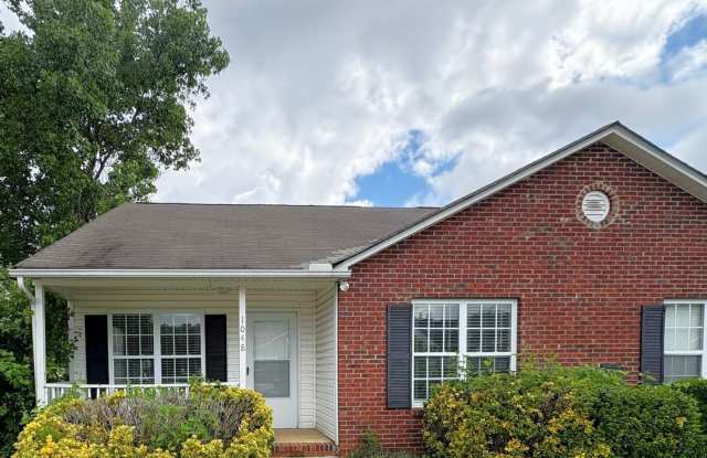 This spacious 2-bedroom, 2-bathroom duplex photos photos