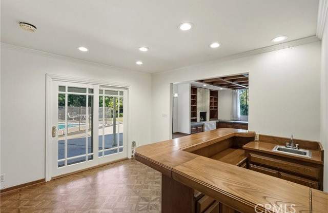 5057 Shirley Avenue Gallery 2