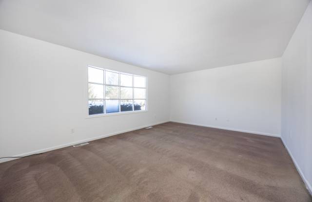 462 W Prospect Ave Gallery 4