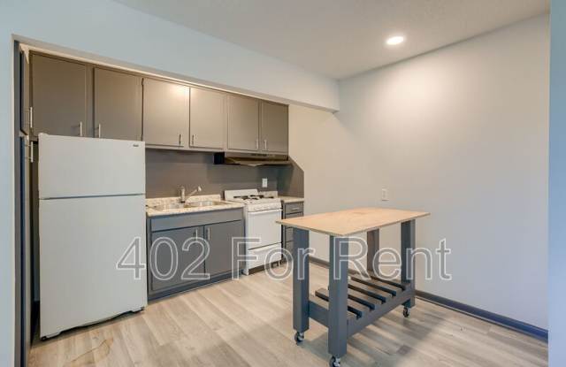 4513 Lafayette Avenue - 8 photos photos