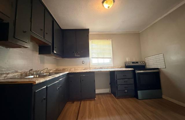 For Rent – 3 Bedroom / 1 Bathroom Home photos photos For Rent – 3 Bedroom / 1 Bathroom Home photos photos