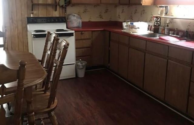 58 Arch St - 58 Arch Street, Haverhill, MA 01832