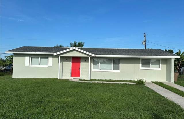 315 Rushmore Avenue N - 315 Rushmore Avenue North, Lehigh Acres, FL 33936