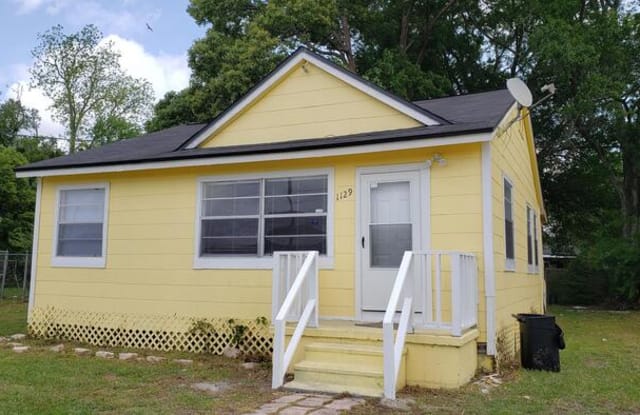 1129 Melson Avenue - 1129 Melson Avenue, Jacksonville, FL 32254