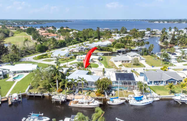 1744 Southwest Boatswain Place photos photos