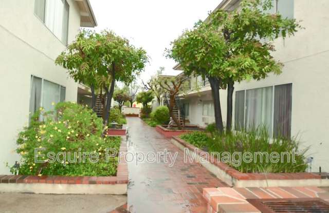 990 ASHLAND AVE photos photos