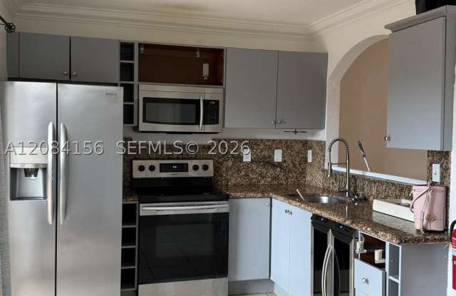 17141 SW 138th Ct Gallery 3