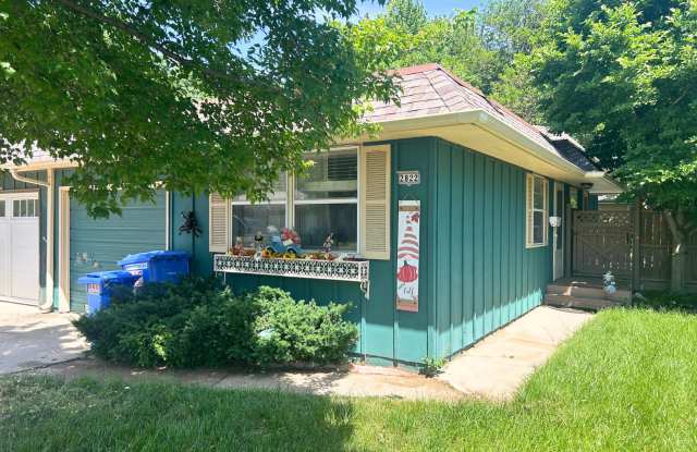3 Bed 2 Bath Home Available, Central Sioux Falls! photos photos