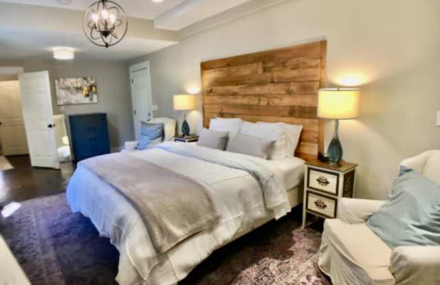 701 Jackson Ave - 701 Jackson Avenue, Mandeville, LA 70448
