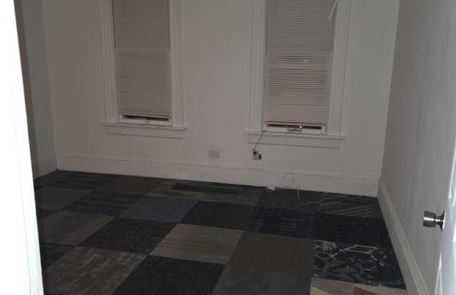 2435 N 15th St photos photos