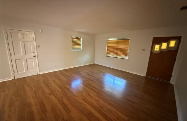 2308 Crestwood Circle Gallery 2
