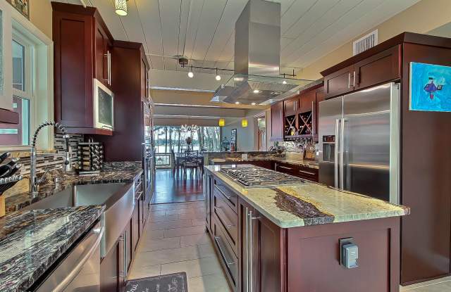 4214 ORTEGA FOREST DR Gallery 3