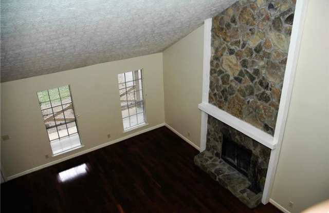 765 Lake Forest Pass Gallery 3