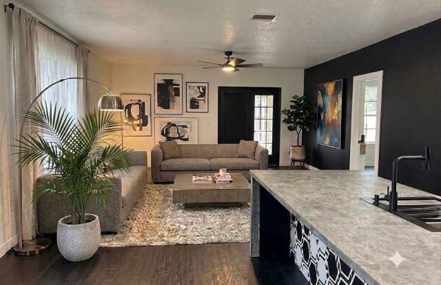 3620 Northeast 20th Place Gallery 2