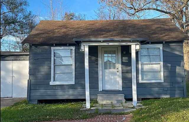 House For Rent - 1185 Oregon Ave, Beaumont, TX 77705 photos photos
