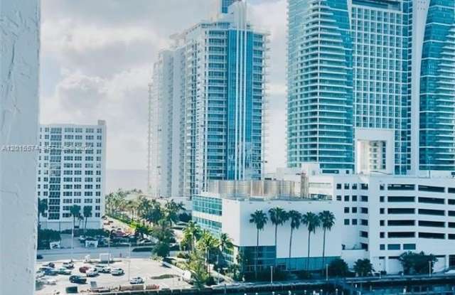 600 Parkview Dr - 600 Parkview Drive, Hallandale Beach, FL 33009 600 Parkview Dr - 600 Parkview Drive, Hallandale Beach, FL 33009