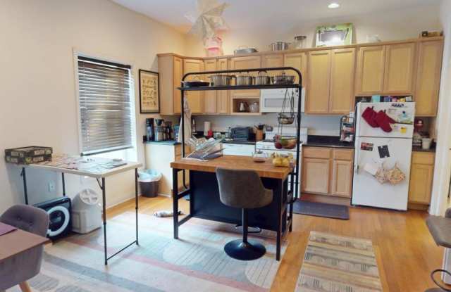 1737 North Addison photos photos