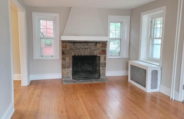 523 S WOODBINE AVENUE Gallery 2
