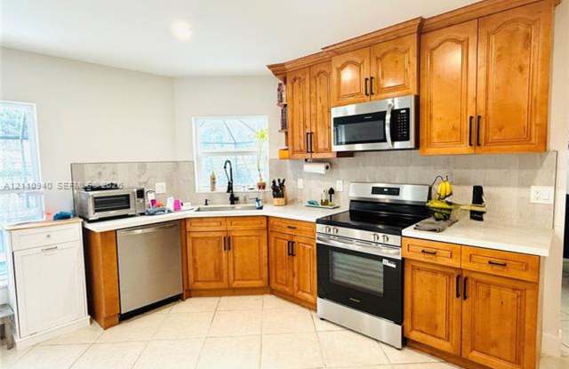 18438 NW 9th St # 0, Pembroke Pines, FL 33029 Gallery 1