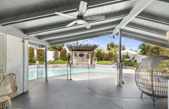 6413 Wystone Avenue Gallery 3