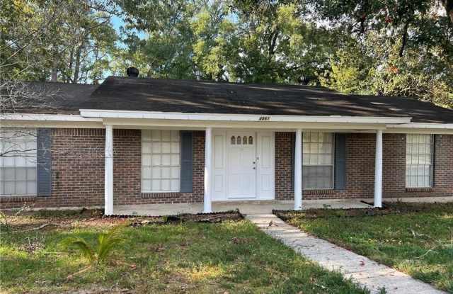 4861 Woodcliff Drive N photos photos