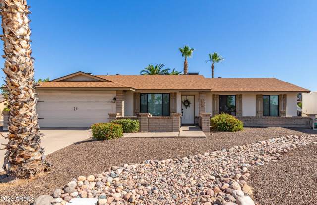 5202 E SHEENA Drive photos photos